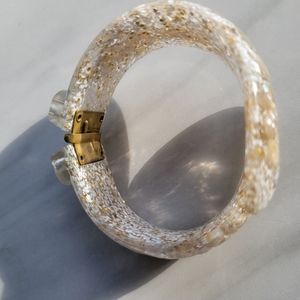 Lucite sea shell clasp bracelet